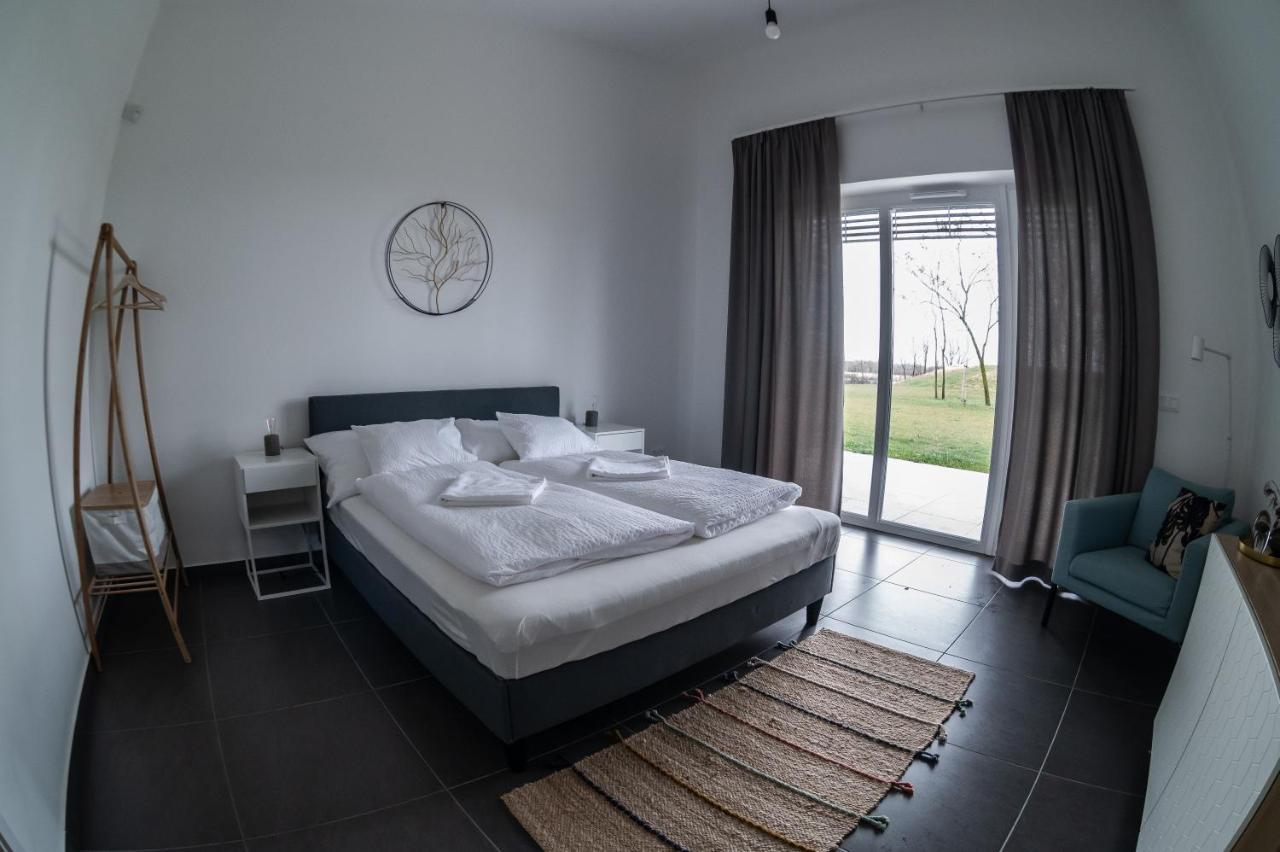Sun City Vizisport Paradicsom Hodmezovasarhely Luaran gambar